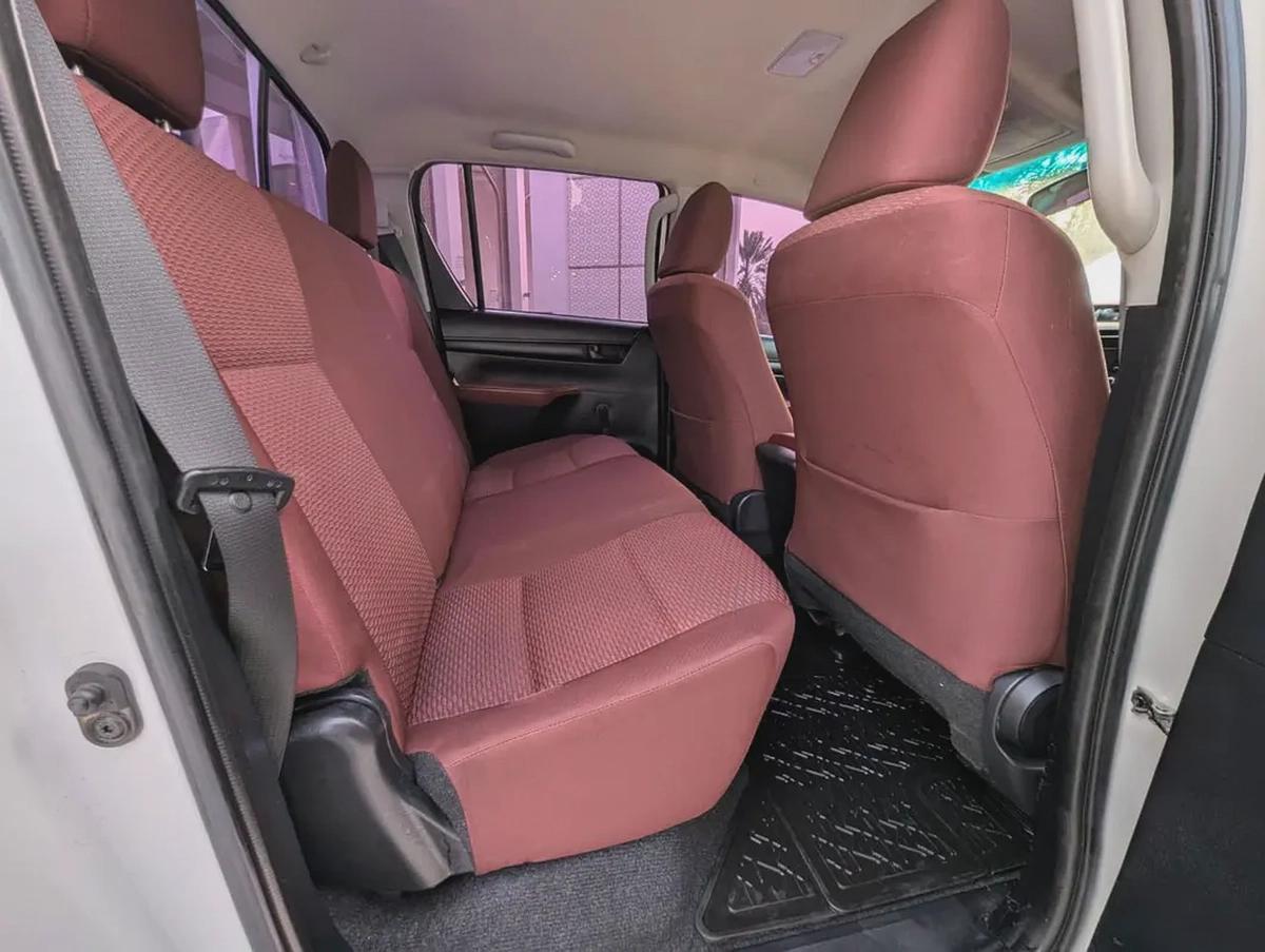 2022 Toyota Hilux GL 2.7 L 4X4 Automatic - Original paint - GCC Specs Dual Cab Pickup |-6-6