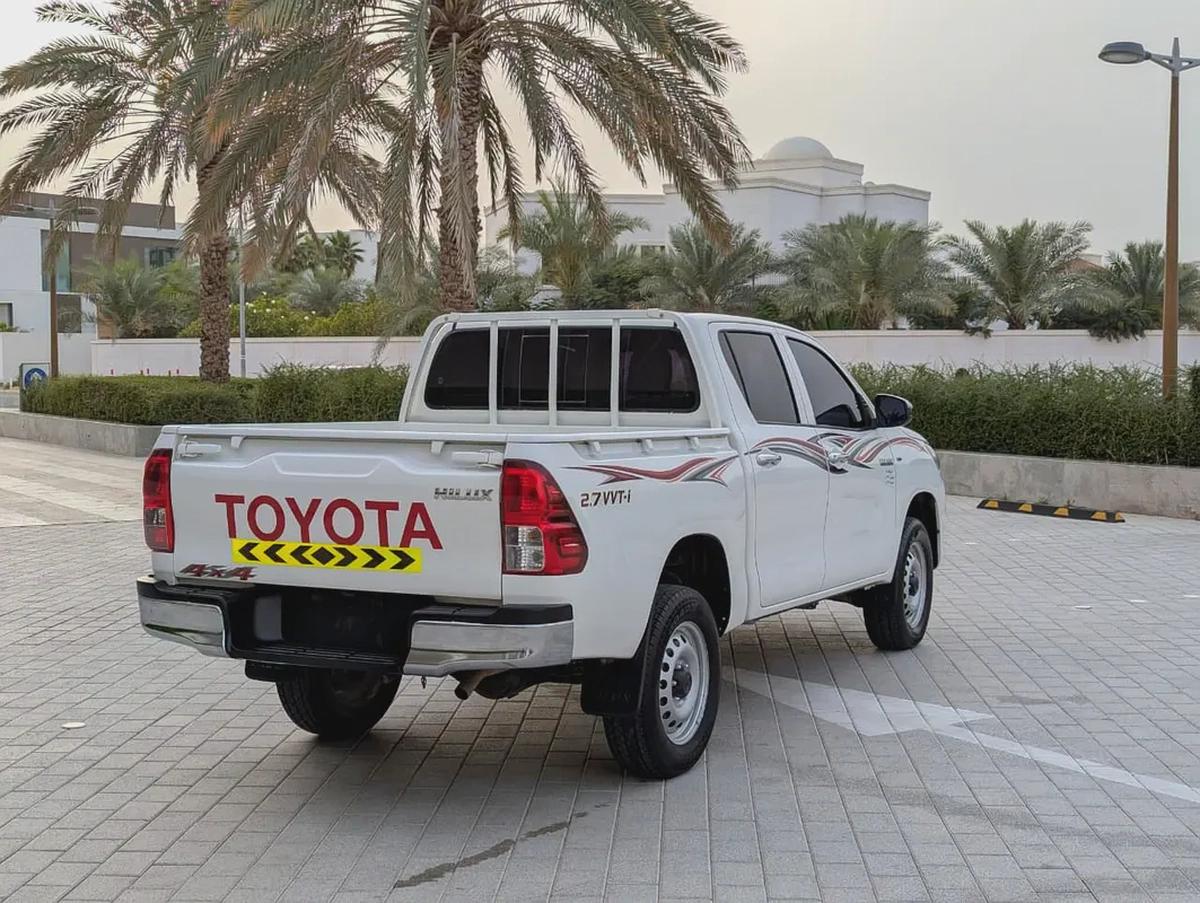 2022 Toyota Hilux GL 2.7 L 4X4 Automatic - Original paint - GCC Specs Dual Cab Pickup |-8-8