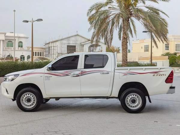 2022 Toyota Hilux GL 2.7 L 4X4 Automatic - Original paint - GCC Specs Dual Cab Pickup |