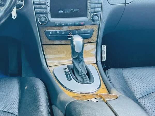 MERCEDES BENZ E320 - 2004 - CLEAN CAR FRESH JAPAN IMPORT