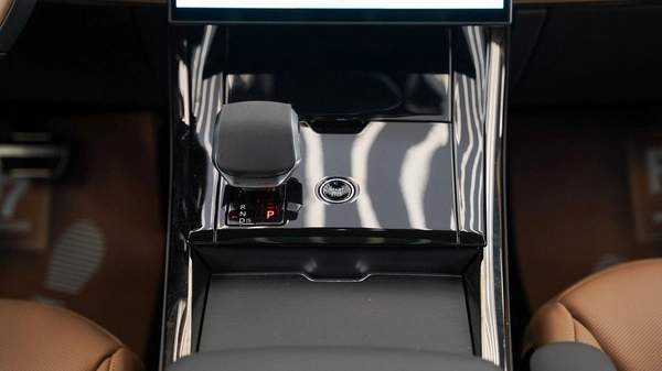 Land Rover Range Rover Sport Range Rover Sport Autobiography 2025 – P530 - Borasco Grey