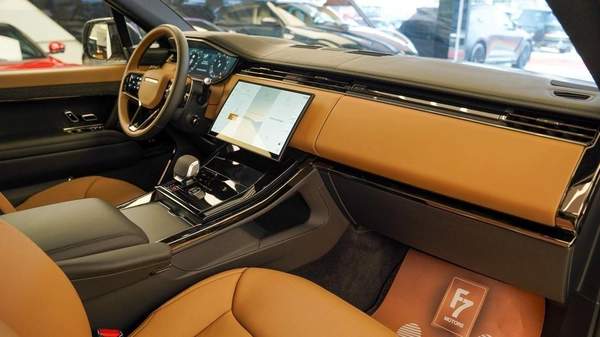 Land Rover Range Rover Sport Range Rover Sport Autobiography 2025 – P530 - Borasco Grey