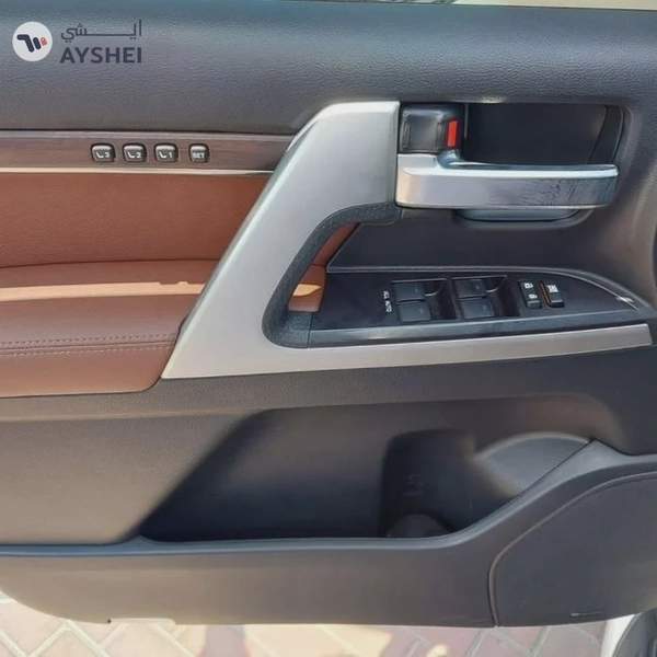 Toyota Land Cruiser TOYOTA LANDCRUISER VXR GRAND TOURING V8 5.7 - AED 255,000