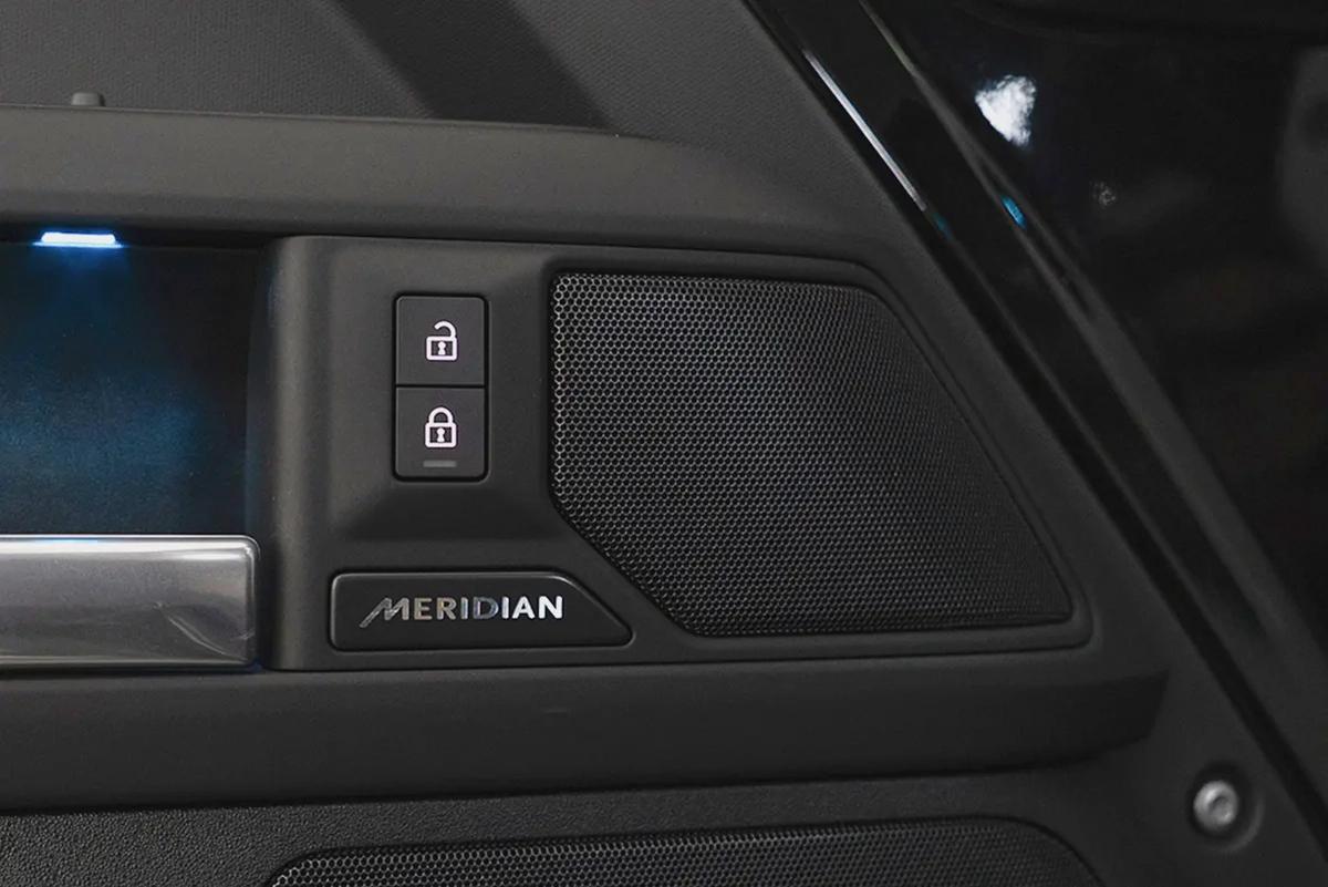 6,384 AED / 60 months | 0% DP | 2025 Landrover Defender 110 P300 X-Dynamic / Agency Warranty-10-10