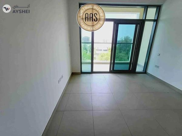 Spacious 3BK ! Near metro station !only 140k ready to move