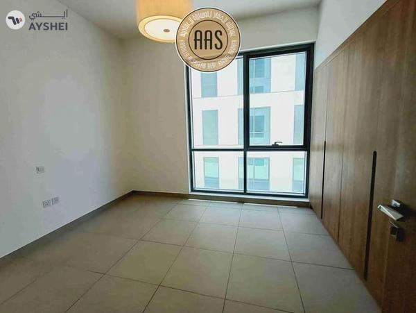 Spacious 3BK ! Near metro station !only 140k ready to move