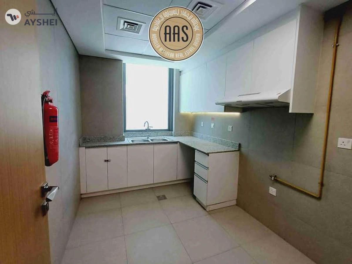 Spacious 3BK ! Near metro station !only 140k ready to move-18-18