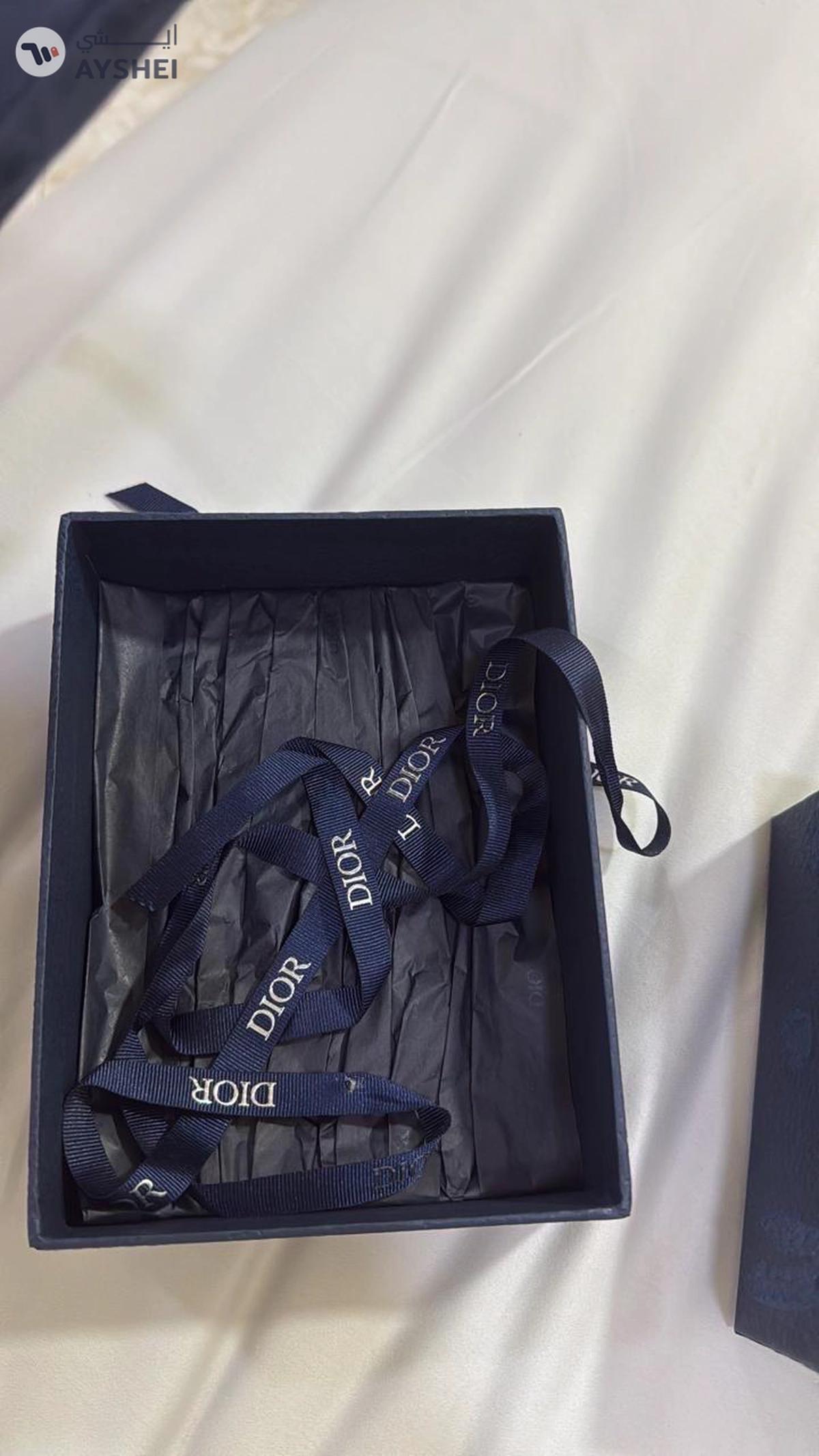 Genuine Dior Men’s Wallet – purchased for AED 2,000.In excellent condition. Open to reasonable offers from serious buyers-3-3