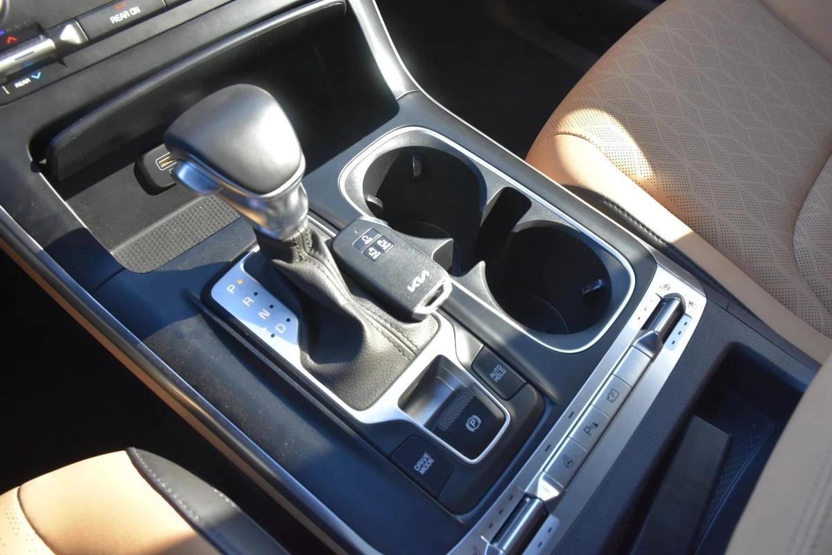 KIA CARNIVAL 7 SEATS 2023 | BLACK-19-19