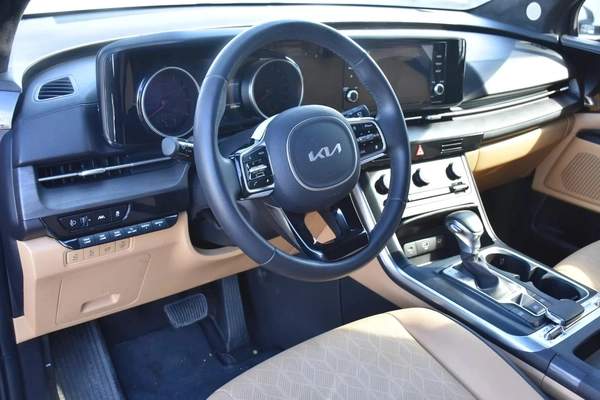 KIA CARNIVAL 7 SEATS 2023 | BLACK
