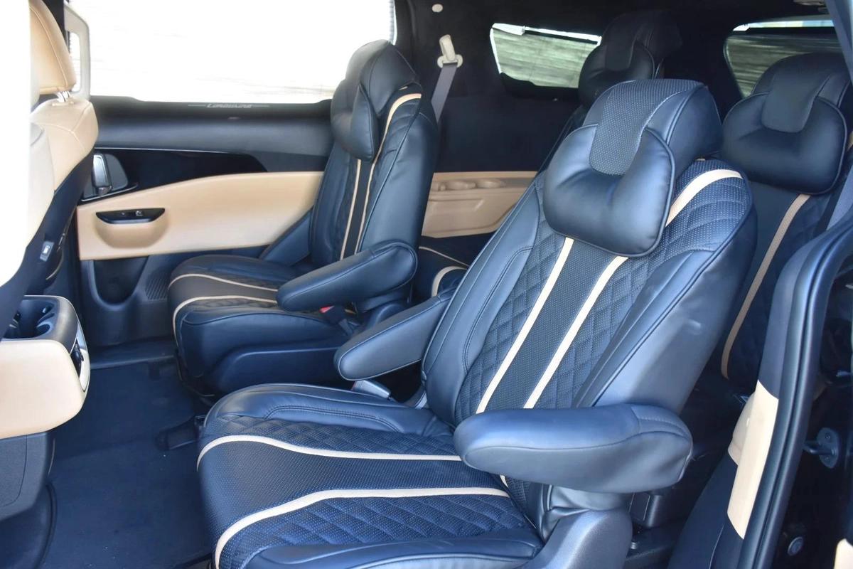 KIA CARNIVAL 7 SEATS 2023 | BLACK-13-13