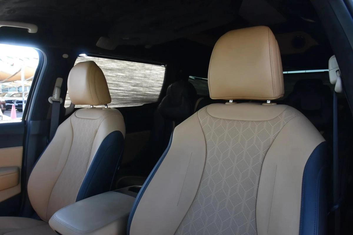 KIA CARNIVAL 7 SEATS 2023 | BLACK-20-20