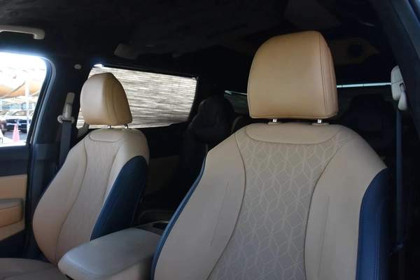 KIA CARNIVAL 7 SEATS 2023 | BLACK