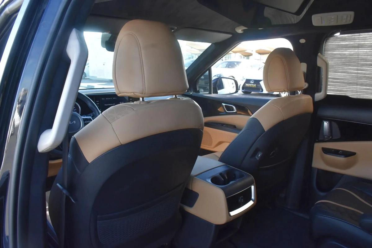 KIA CARNIVAL 7 SEATS 2023 | BLACK-9-9