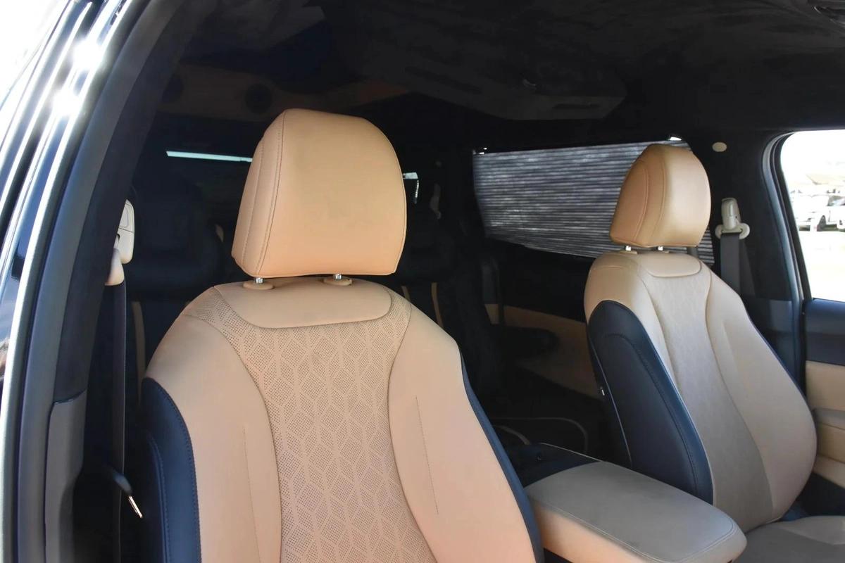 KIA CARNIVAL 7 SEATS 2023 | BLACK-12-12