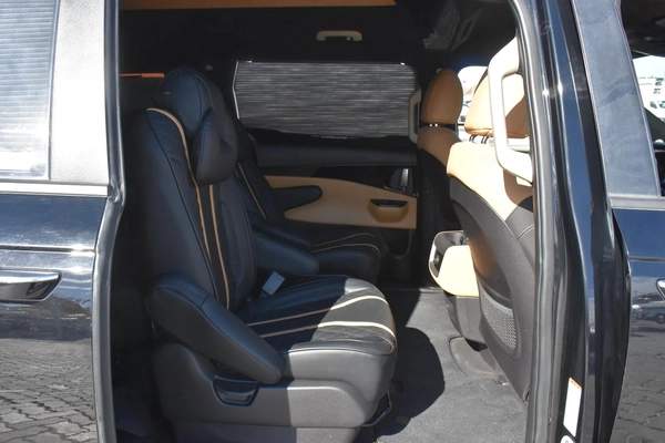 KIA CARNIVAL 7 SEATS 2023 | BLACK