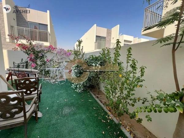 L shape Garden | Corner Unit for sale | R2EM