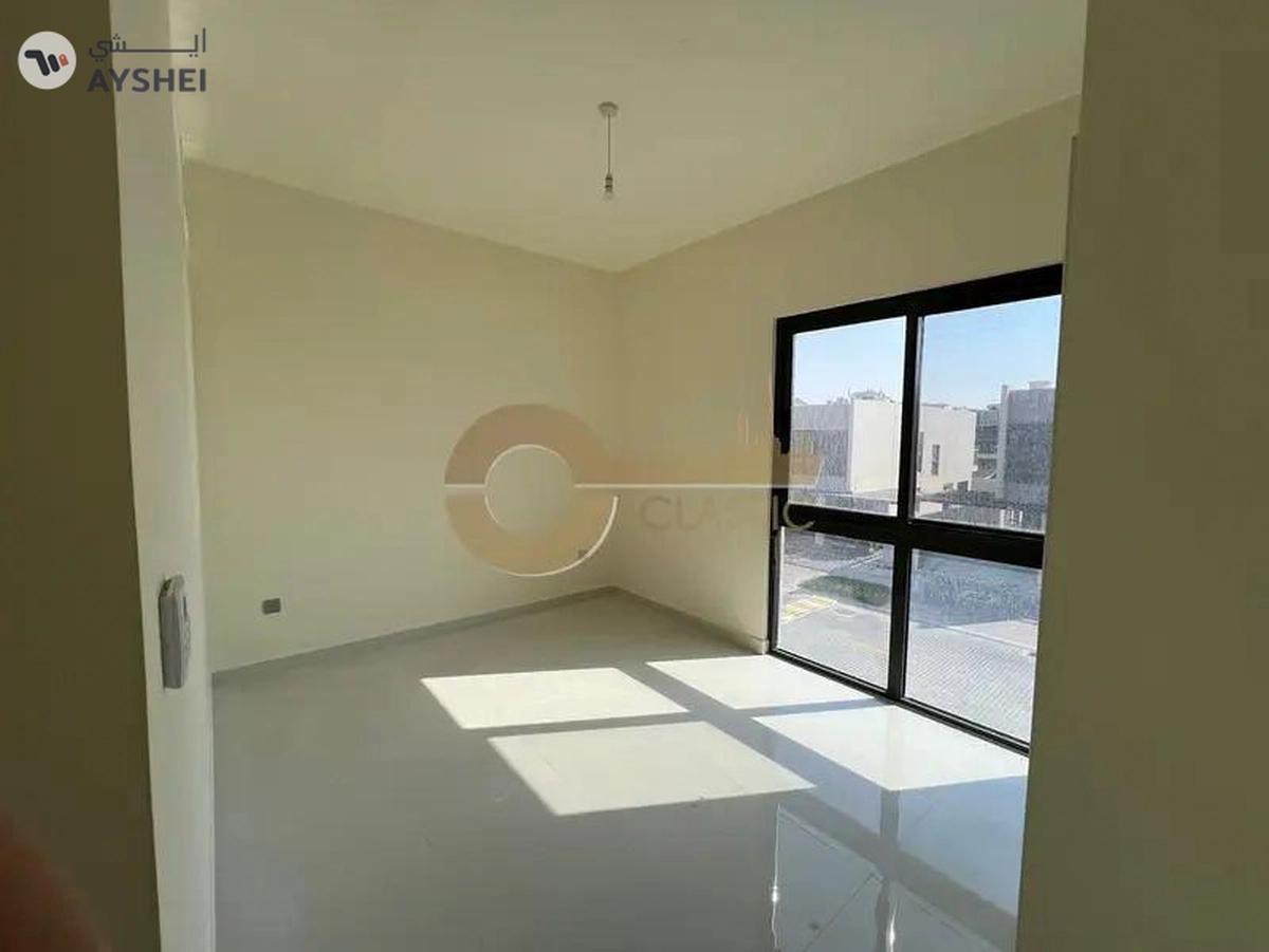 L shape Garden | Corner Unit for sale | R2EM-7-7