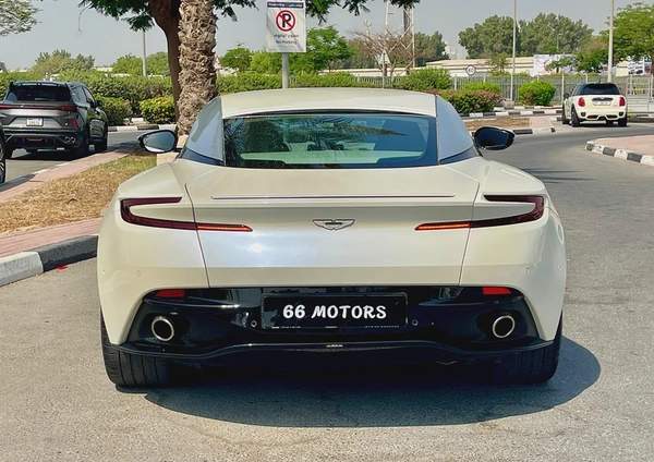 Aston Martin DB11 / 2017 Model / Gcc Spec’s / Less Km Driven