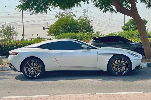 Aston Martin DB11 / 2017 Model / Gcc Spec’s / Less Km Driven