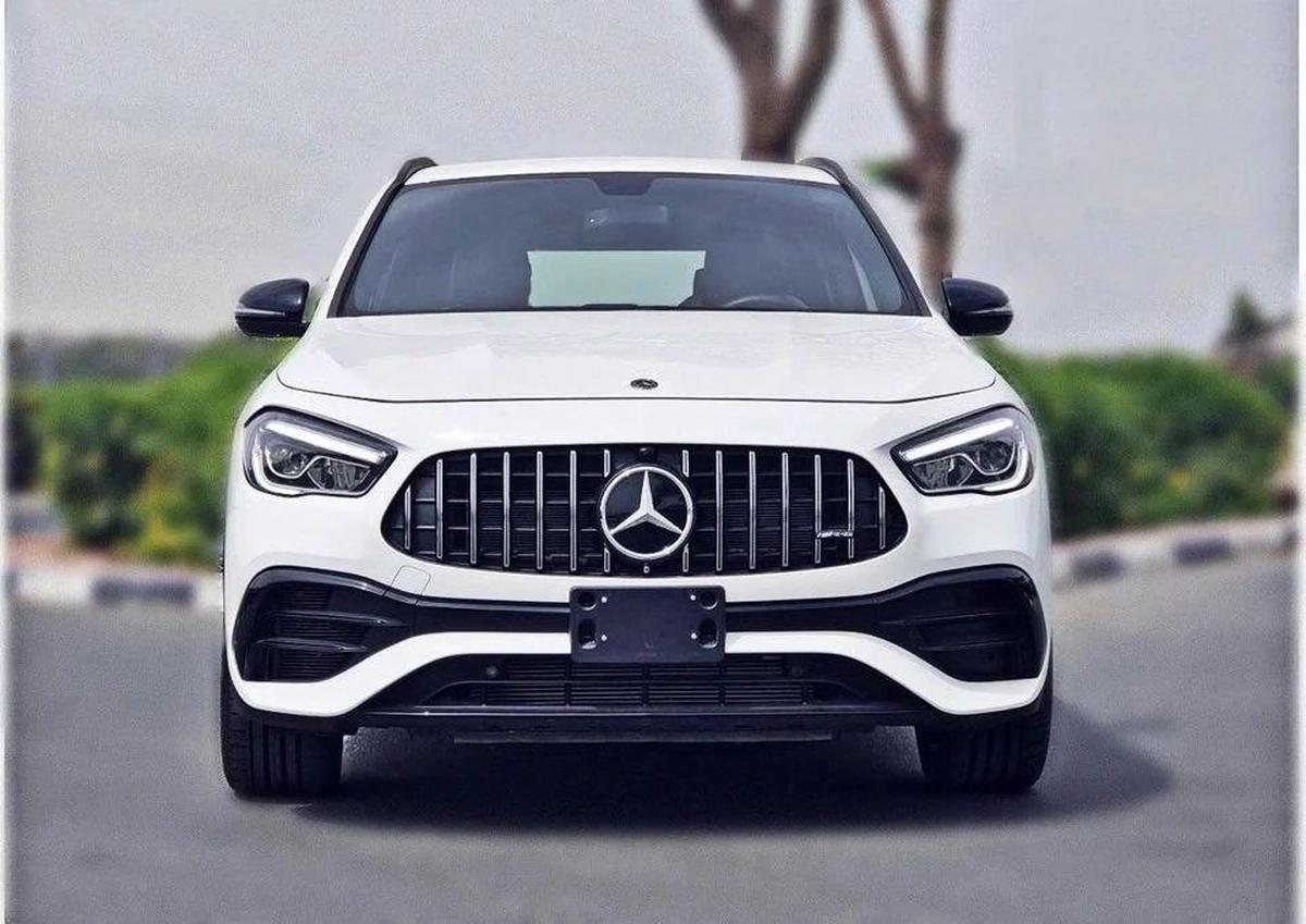 Mercedes-Benz GLA 45 AMG American Specifications - 4000km driven - 2.0L- 4 Cylinder - Turbo -7-7
