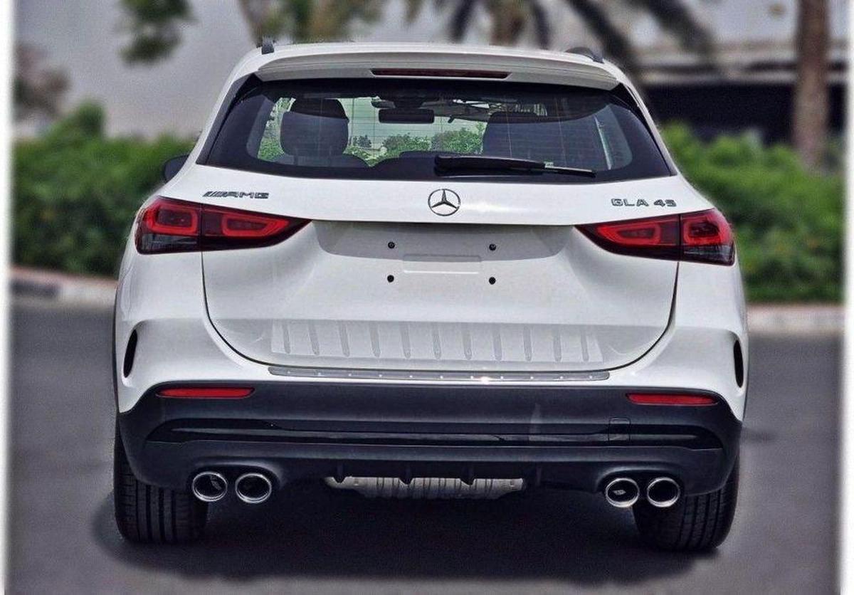 Mercedes-Benz GLA 45 AMG American Specifications - 4000km driven - 2.0L- 4 Cylinder - Turbo -3-3