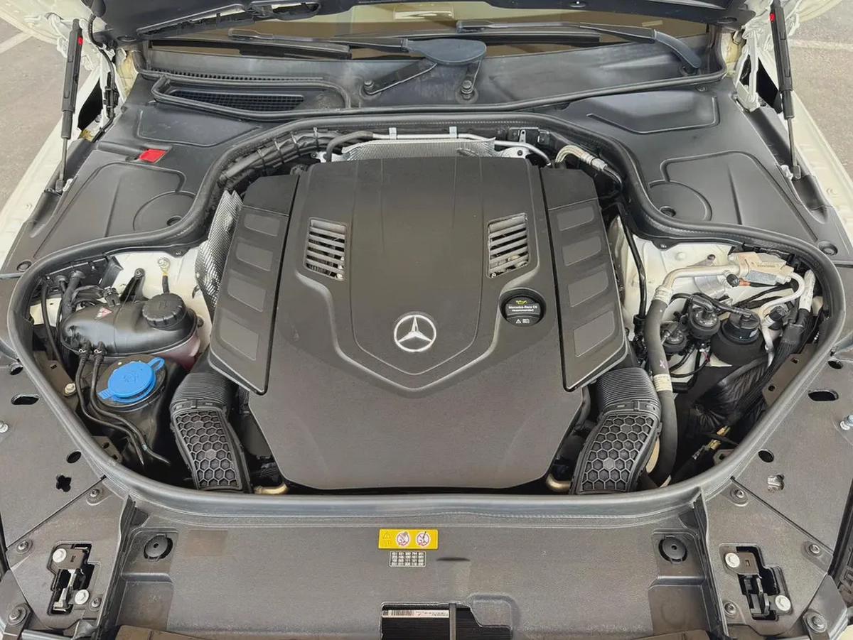 Mercedes-Benz S560 V8 Low Kilometer Auction Grade 4.5/B-16-16