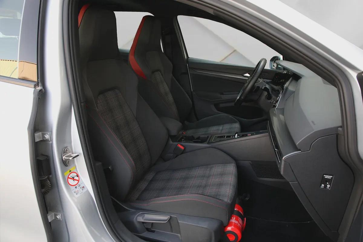 VOLKSWAGEN GOLF GTI - 2022 - GCC - FULLY LOADED - AMAZING CONDITION-10-10