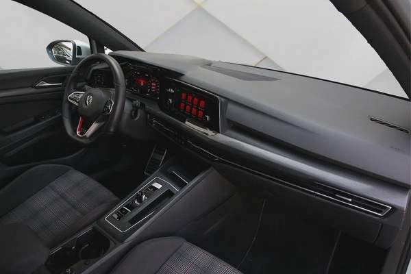 VOLKSWAGEN GOLF GTI - 2022 - GCC - FULLY LOADED - AMAZING CONDITION