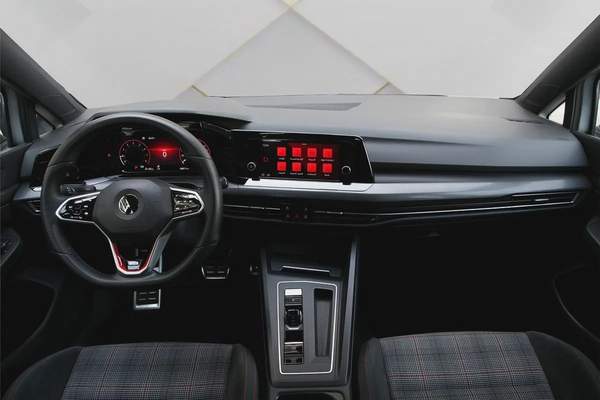 VOLKSWAGEN GOLF GTI - 2022 - GCC - FULLY LOADED - AMAZING CONDITION