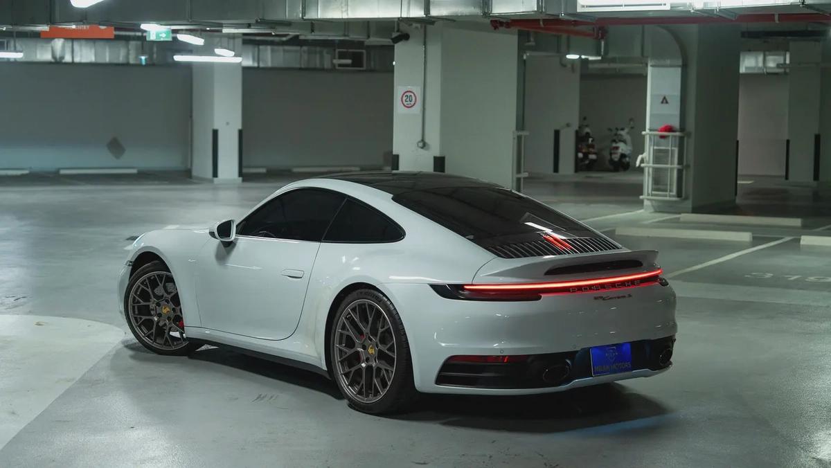 2022 Porsche 911 Carrera S, GCC Specs, Full-Service history, Full Options Excellent Condition-6-6