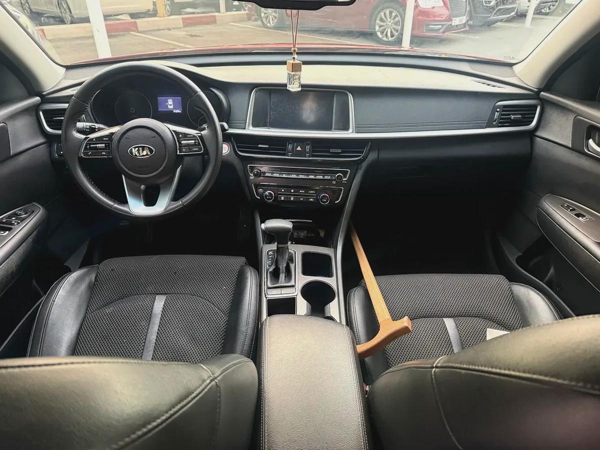 Kia optima usa spec top option excellent condition-12-12