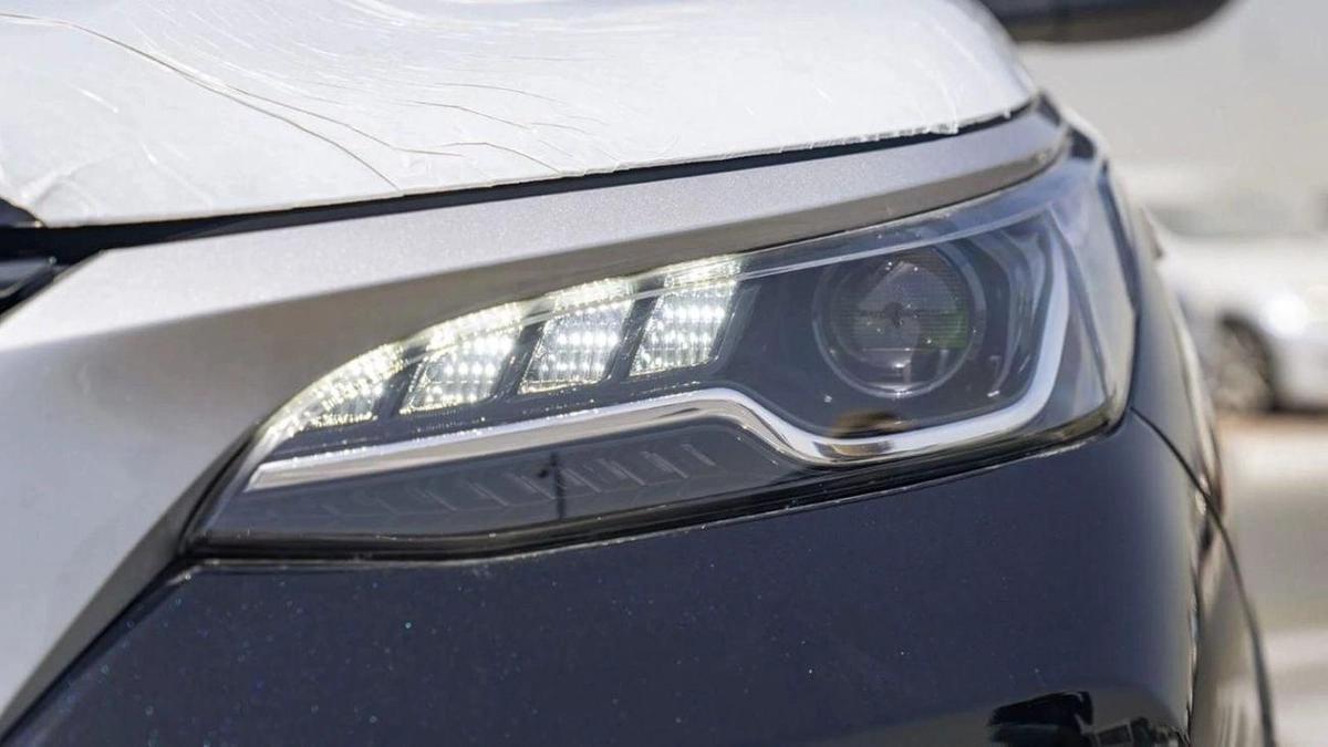 Toyota Fortuner FORTUNER 2.7L V4 4WD 7SET-3-3