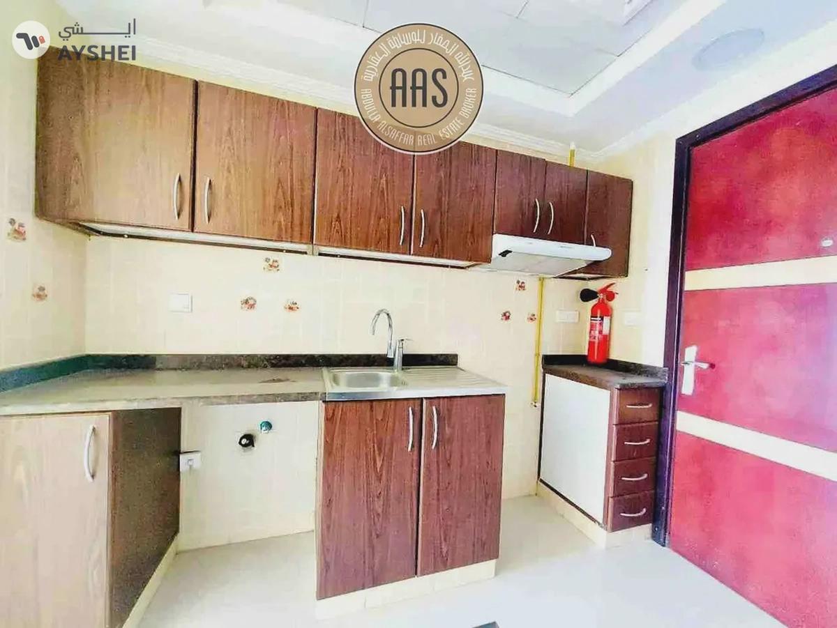 Spacious studio Available for Rent 40k in 6- Cheques payments-4-4