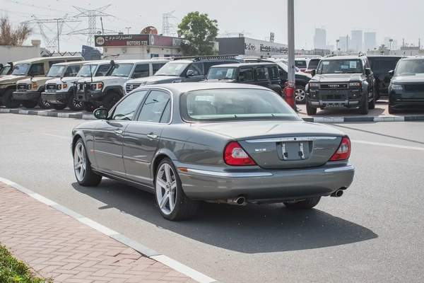 2006 - JAGUAR XJ8 - GOOD CONDITION - ONLY 43,000 KM