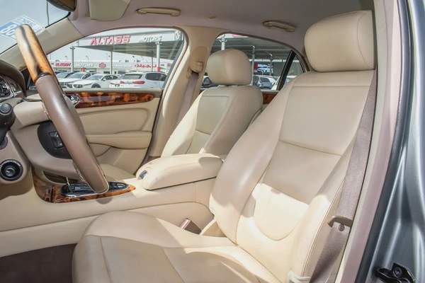 2006 - JAGUAR XJ8 - GOOD CONDITION - ONLY 43,000 KM