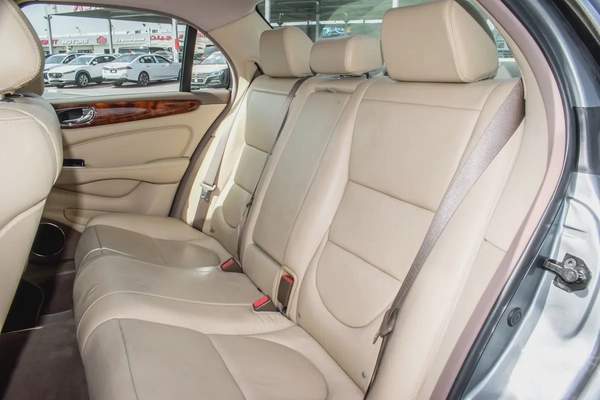 2006 - JAGUAR XJ8 - GOOD CONDITION - ONLY 43,000 KM