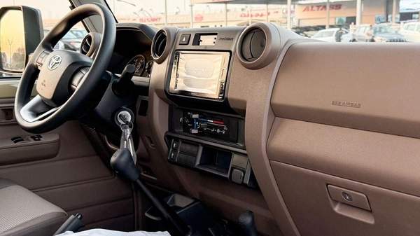 Toyota Land Cruiser Pick Up Std 4.0L Single Cab Utility 4WD - 2025