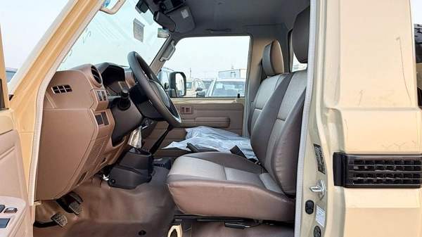 Toyota Land Cruiser Pick Up Std 4.0L Single Cab Utility 4WD - 2025