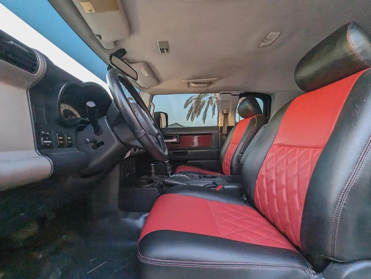 TOYOTA FJ CRUISER 2011 GCC IN EXCELLENT CONDITION-5-5