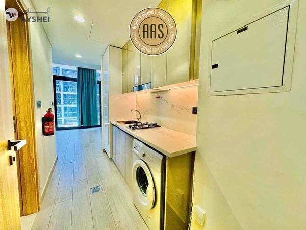 Pool view •• big balcony •• kitchen appliances •• chiller free