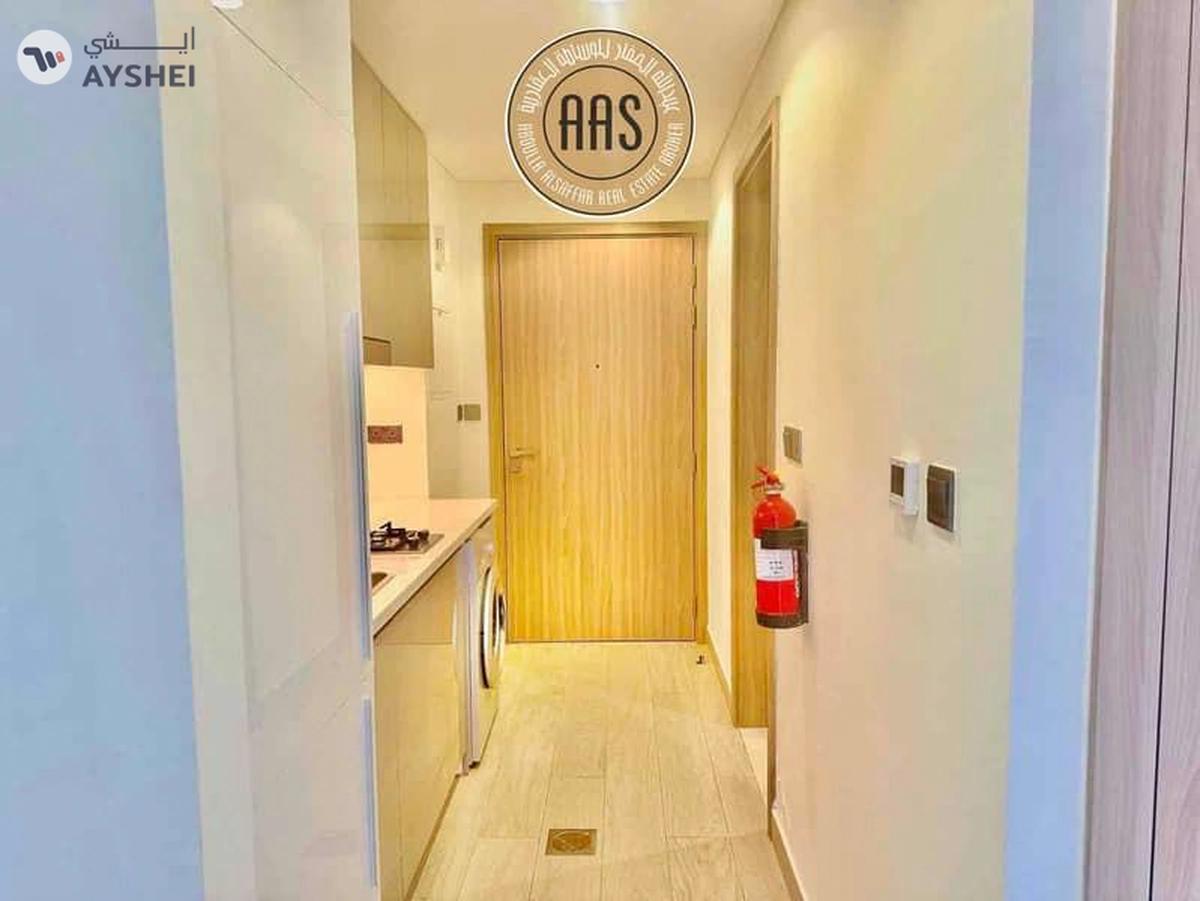 Pool view •• big balcony •• kitchen appliances •• chiller free-0-landscape