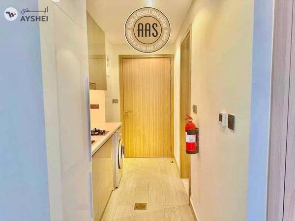 Pool view •• big balcony •• kitchen appliances •• chiller free