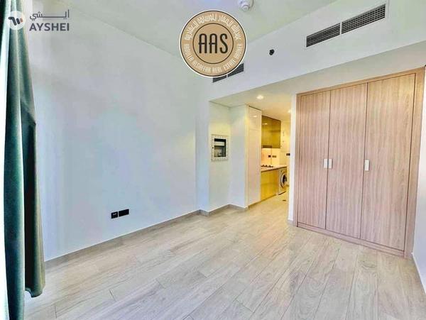 Pool view •• big balcony •• kitchen appliances •• chiller free