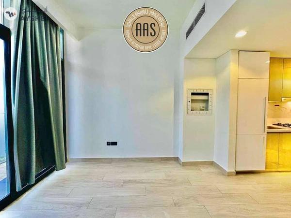 Pool view •• big balcony •• kitchen appliances •• chiller free