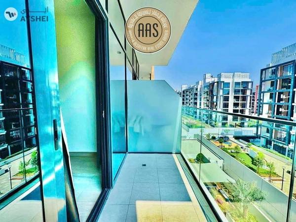 Pool view •• big balcony •• kitchen appliances •• chiller free