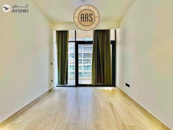 Pool view •• big balcony •• kitchen appliances •• chiller free