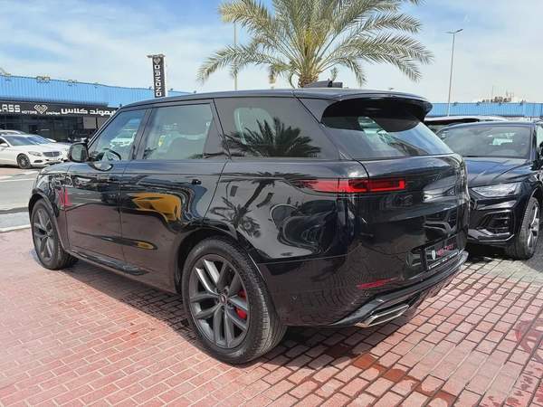 2025 Land Rover Range Rover Sport HSE Dynamic - GCC Specs - Brand New