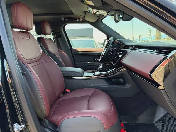 2025 Land Rover Range Rover Sport HSE Dynamic - GCC Specs - Brand New
