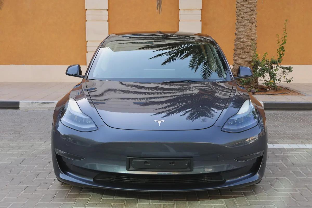 TESLA MODEL 3 PERFORMANCE - GCC SPECS - UNDER WARRANTY - FULL SERVICE HISTORY - ACCIDENT FREE --10-10
